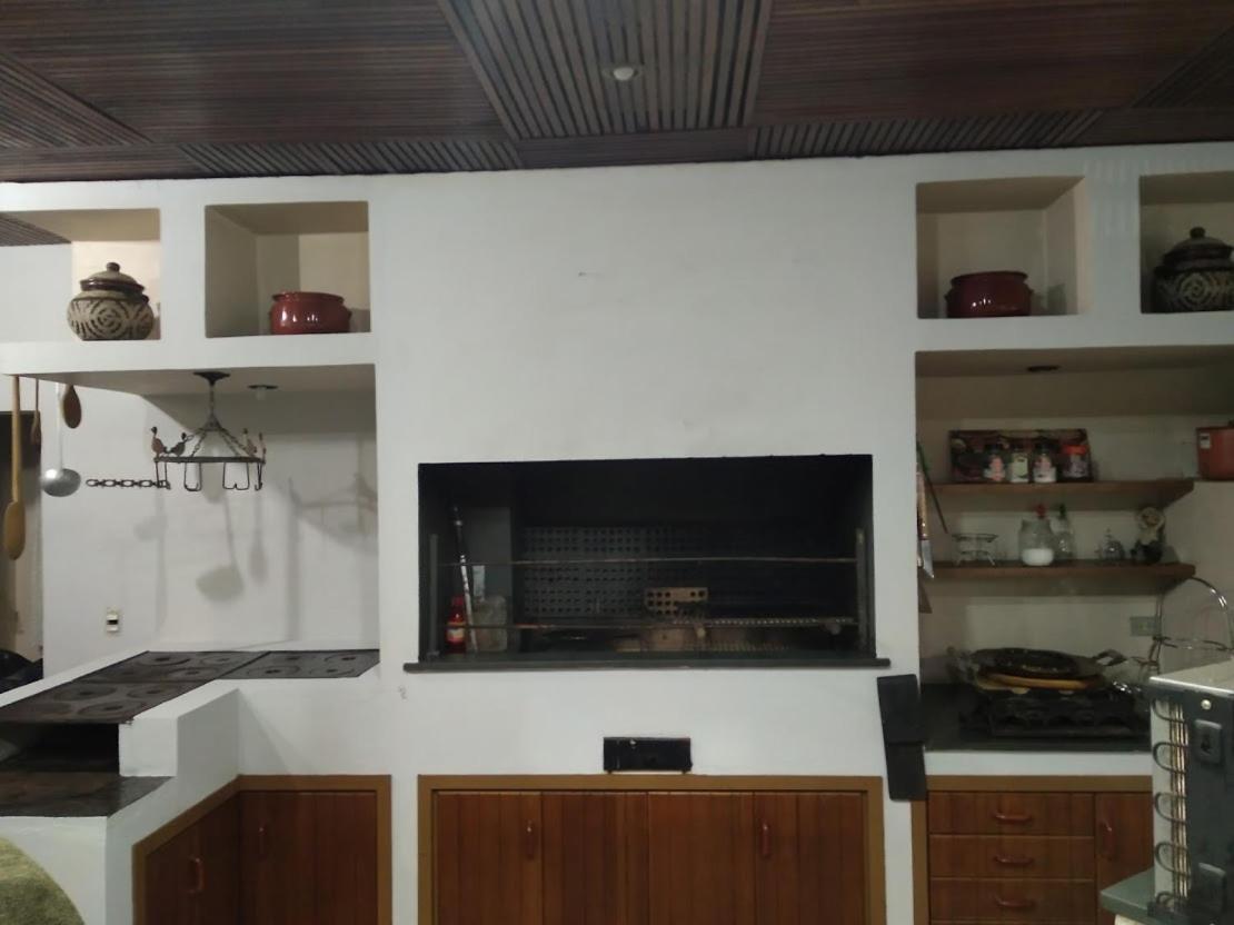 Pousada Sitieto Voitov Aluminio 外观 照片